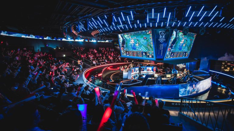 LCK Looking To Introduce Live Audience For 2022 Season